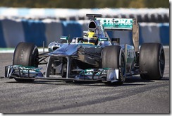 Lewis_Hamilton-F1_GP-2013_Jerez_Testing-02