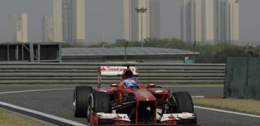 Fernando_Alonso-F1_GP_China_2013-Race_Winner