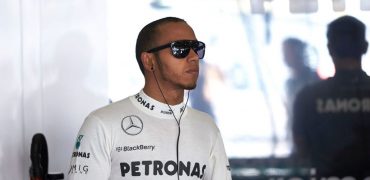 Lewis_Hamilton-F1_GP_China_2013-01.jpg