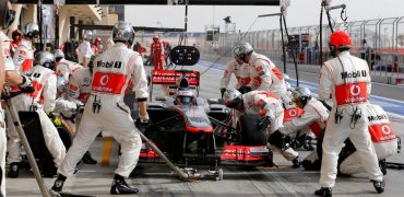 McLaren_PitStop-Bahrain_2013.jpg