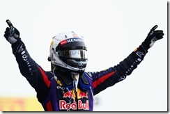 Sebastian_Vettel-F1_GP-Bahrain_2013-05