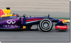 Sebastian_Vettel-Spanish_GP_2013-S01