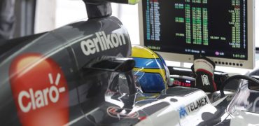 Esteban-Gutirrez-British_GP-Garage.jpg