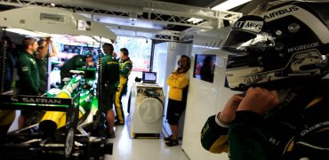 Giedo_van_der_Garde-Caterham_F1_Team.jpg