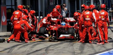 Fernando_Alonso-German_GP-PitStop.jpg