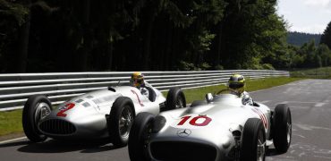 Lewis_and_Nico-Driving_at_Nurburgring_Nordschleife.jpg