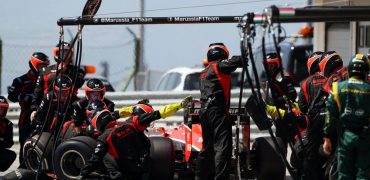 Marrusia_F1_Team-Hungarian_GP-Pitstop.jpg