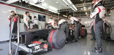 Nico_Hulkenberg-Japanese_GP-Garage.jpg