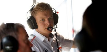 Kevin_Magnussen-McLaren.jpg