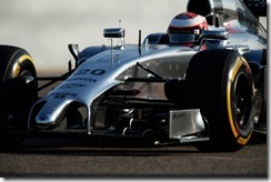 Kevin_Magnussen-McLaren-Bahrain_Tests-T01