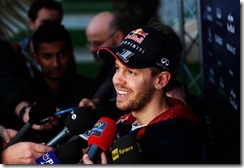 Sebastian_Vettel-RB10-Bahrain_Tests-01