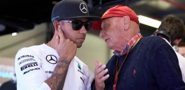 Niki_Lauda-with-Lewis_Hamilton-Australian_GP-2014.jpg