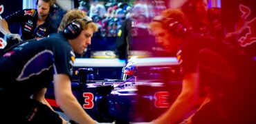 Red_Bull-Garage-Australian_GP-2014.jpg