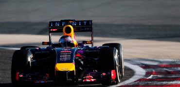 Sebastian_Vettel-Red_Bull-Bahrain-tests.jpg