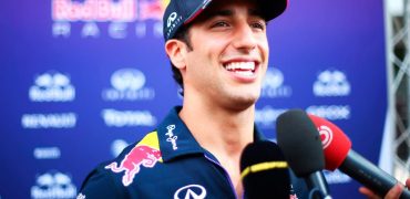 Daniel_Ricciardo-Malaysian_GP-2014-S02.jpg