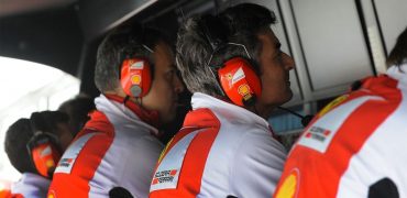 Marco_Mattiacci_Ferrari_Pitwall-Chinese_GP-2014.jpg