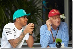 Niki_Lauda-and-Lewis_Hamilton-Malaysia-2014