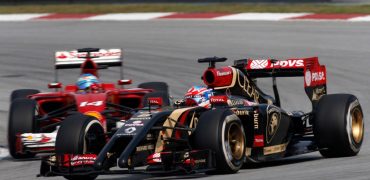 Romain_Grosjean-Malaysian_GP-2014-R01.jpg