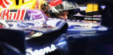 Sebastian_Vettel-Bahrain_GP-2014-S02.jpg