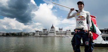 Daniel_Ricciardo-Budapest-2014.jpg