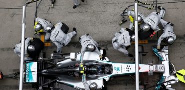 Nico_Rosberg-Chinese_GP-2014-PitStop.jpg