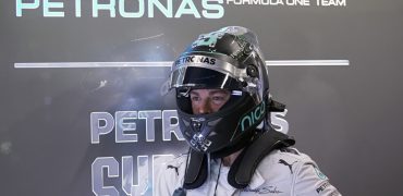 Nico_Rosberg-Mercedes_GP-Garage-Barcelona.jpg