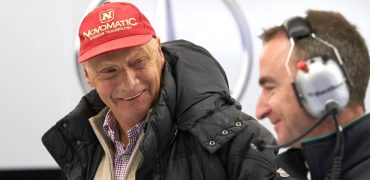 Niki_Lauda-Bahrain-Tests-2014.jpg