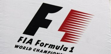 F1-logo-flag.jpg