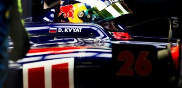 Daniil_Kvyat-Hungarian_GP-2014-S01.jpg