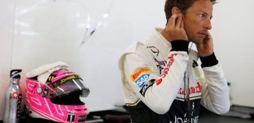 Jenson_Button-Hungarian_GP-2014-S01.jpg