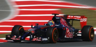 Toro_Rosso-Circuit_de_Catalonia-2014.jpg