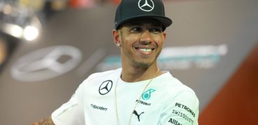 Lewis_Hamilton-Mercedes-GP-Singapore-2014.jpg