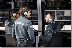 Mercedes-GP-Pitwall