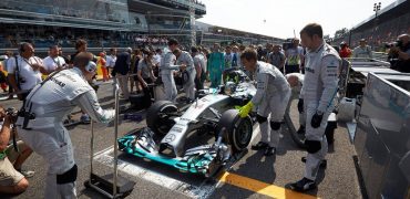 Mercedes_GP-W05.jpg