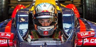 Carlos_Sainz_Jr-Hungaroring-2014.jpg