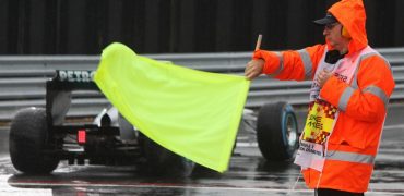 F1-Yellow-Flags.jpg