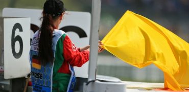 F1-Yellow-Flags.jpg