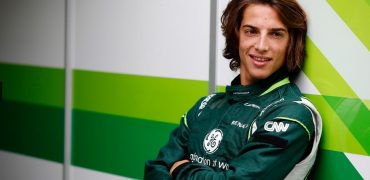 Roberto_Merhi-Caterham_F1_Team.jpg