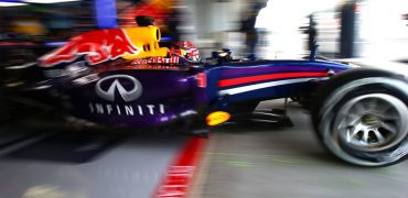 Sebastian_Vettel-Red_Bull-Suzuka-2014.jpg