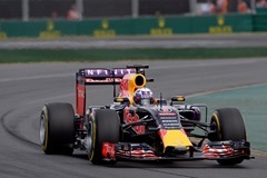 Daniel-Ricciardo-15032015