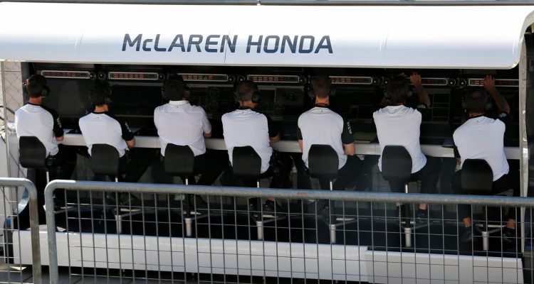 McLaren Pitwall