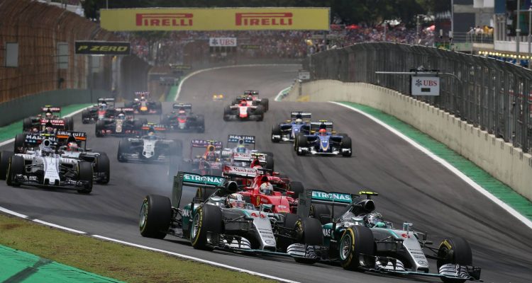 Hamilton vs Rosberg in Interlagos
